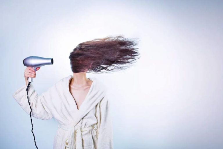 Vyberte si ten nejlepší fén pro snadnou a rychlou úpravu vlasů!
